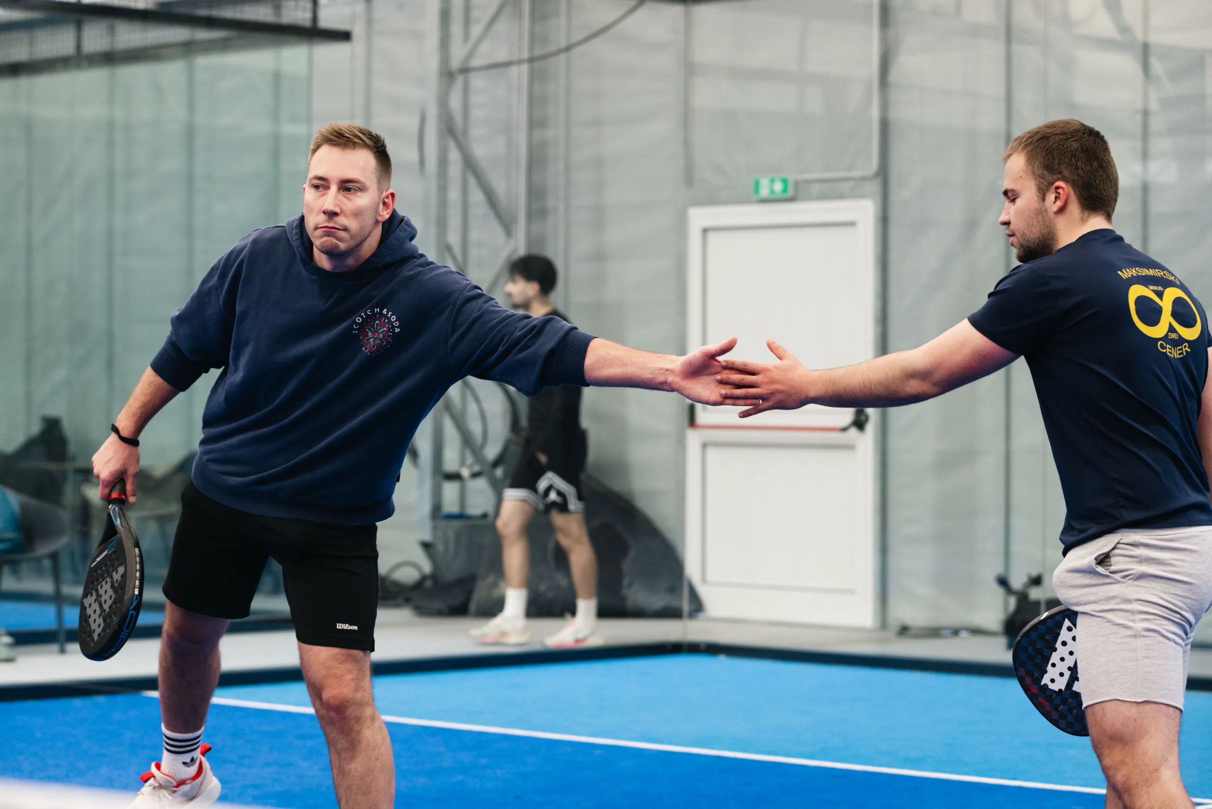 Igrači na padel terenu u Pannonianu